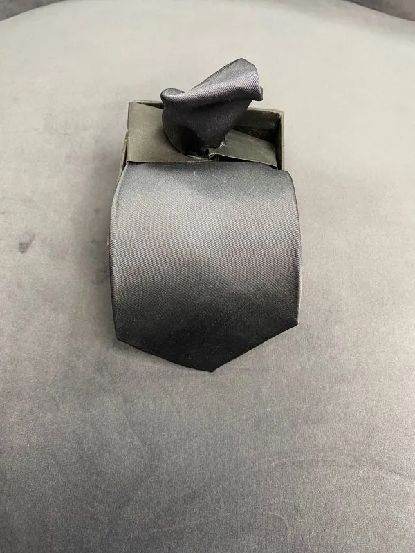 Charcoal Windsor Tie/Pocket Square