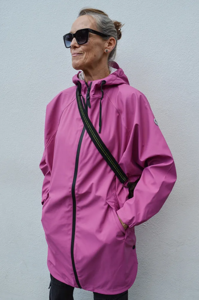 Tantä Sky Red Violet Raincoat